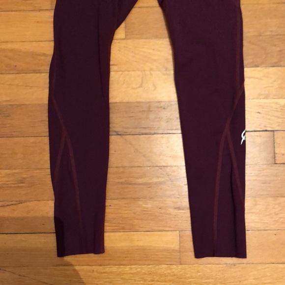 P’tula The Raenell Pocket Leggings in Black Cherry, size Small - Picture 6 of 14